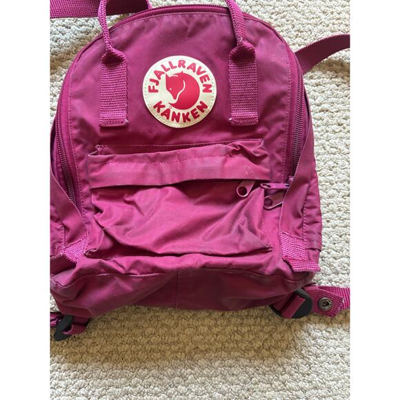Burgundy mini Fjällräven Kanken backpack - Picture 2 of 9